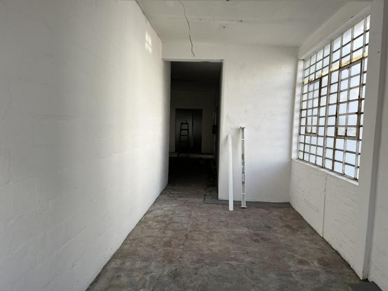 To Let Commercial Property for Rent in Paarden Eiland Western Cape